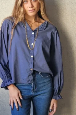 Camisa azul Teen cuello volantito