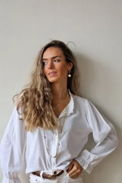 Camisa blanca Teen cuello volantito