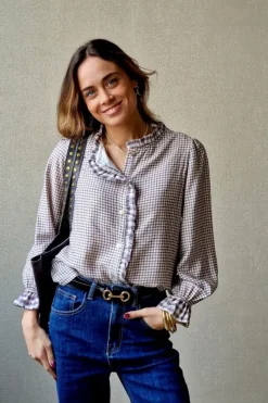 Camisa de cuadros vichy con volante gris