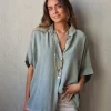Camisa de lino verde militar