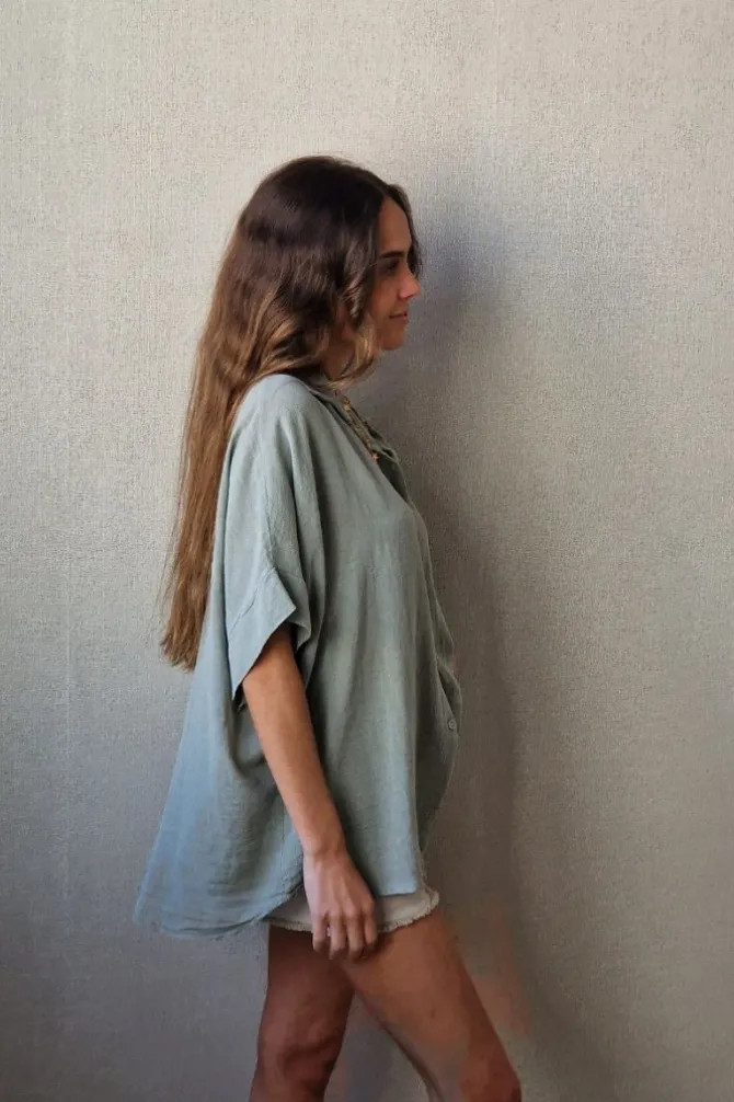 Camisa de lino verde militar