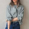 Camisa de mujer de cuadros vichy con volante verde