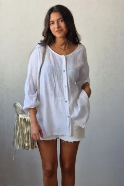 Camisa oversize con manga tres cuartos en color blanca