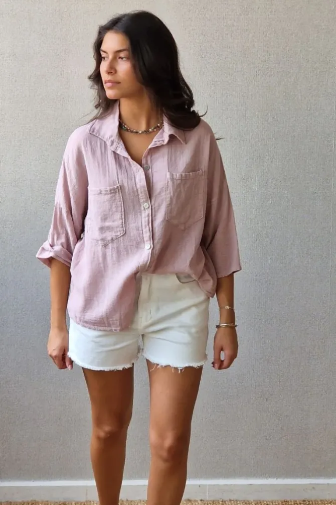 Camisa rosa tipo lino con bolsillos