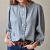 Camisa tipo bambula con detalles dorados gris