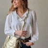Camisa tipo bambula con detalles dorados blanca