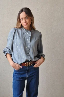 Camisa tipo bambula con detalles dorados gris