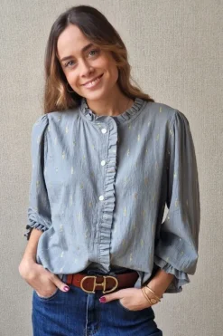 Camisa tipo bambula con detalles dorados gris