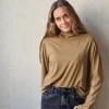 Camiseta cuello alto y manga larga camel