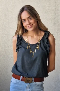 Camiseta tirantes volante manga gris oscuro