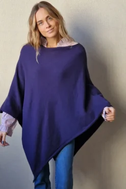 Capa de punto azul marino