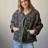 Chaqueta acolchada animal print verde