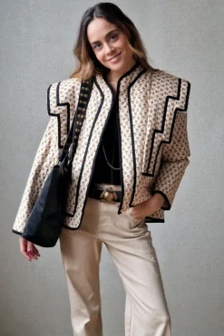 Chaqueta acolchada flores mostaza
