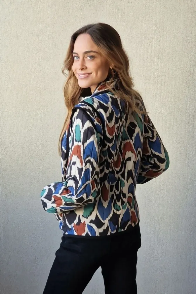 Chaqueta acolchada ikat beige