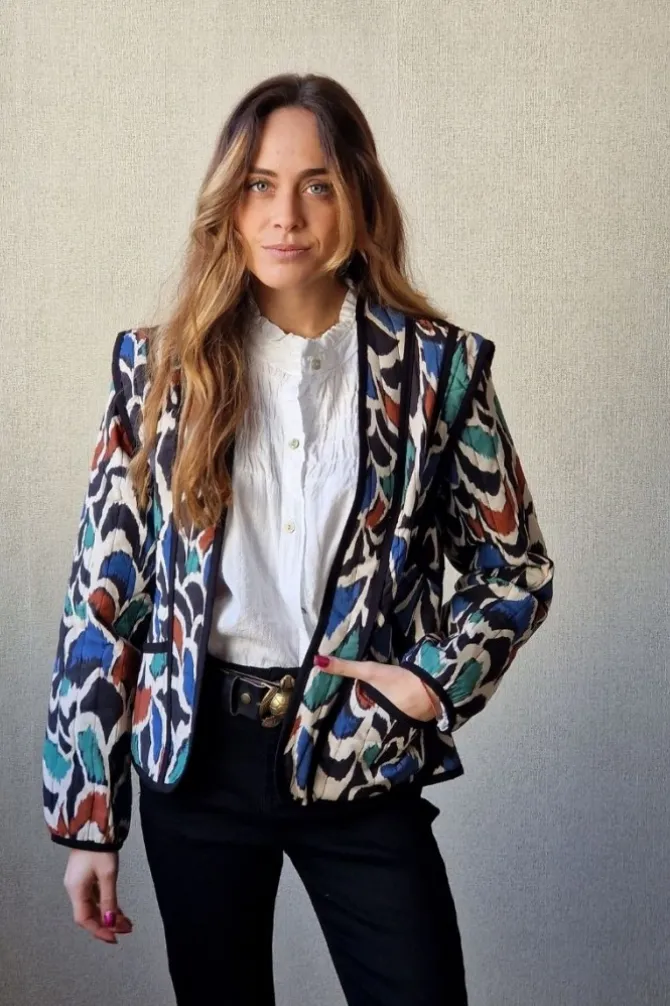 Chaqueta acolchada ikat beige