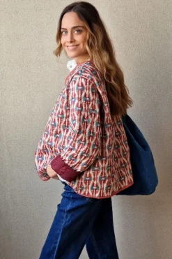 Chaqueta acolchada ikat rosa