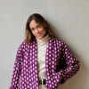 Chaqueta berenjena acolchada estampada