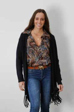 Chaqueta con flecos en la parte inferior azul marino