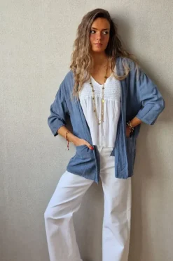 Chaqueta corta tipo lino en color azul