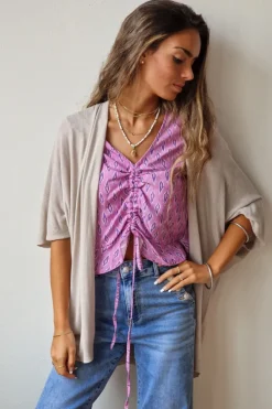 Chaqueta de punto frío en color arena