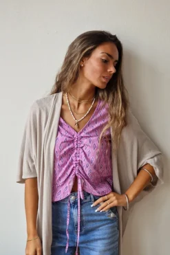 Chaqueta de punto frío en color arena