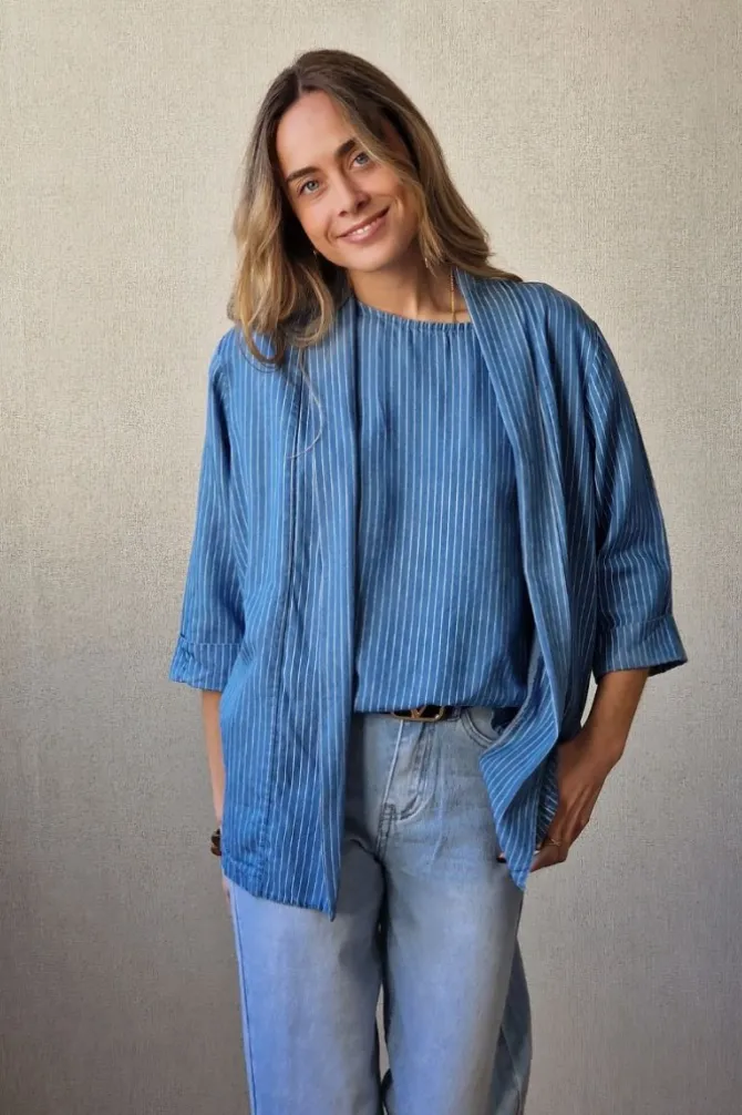 Chaqueta denim tipo kimono azul jeans
