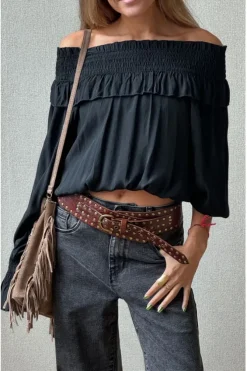 Cinturón de piel ancho con chapitas camel