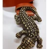 Cinturón de piel camel con hebilla cocodrilo