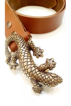 Cinturón de piel camel con hebilla salamandra