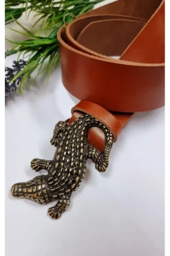 Cinturón de piel camel con hebilla cocodrilo