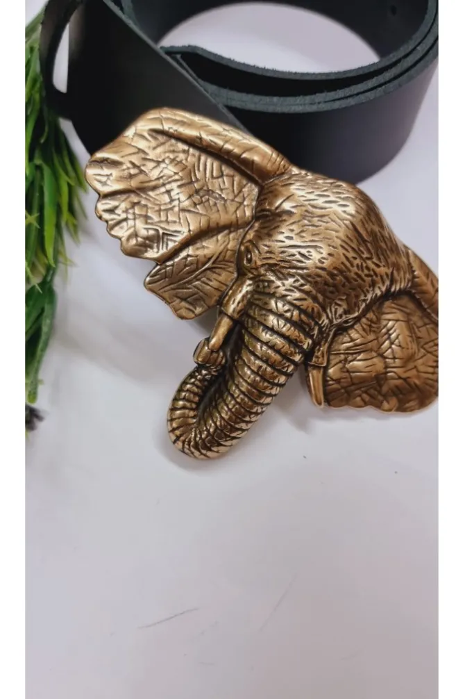 Cinturón de piel negro con hebilla cabeza de elefante
