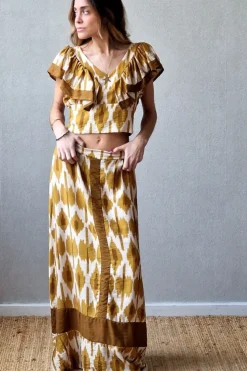 Conjunto falda y top mostaza
