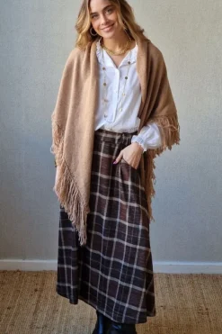 Falda de cuadros marrón