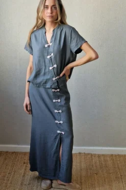 Falda de lino con botones chinos gris