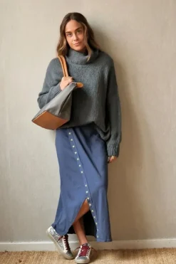 Falda larga con estrellas azul