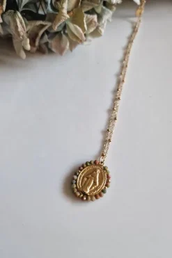 Gargantilla de acero con la Medallita de la Milagrosa y piedras multicolor