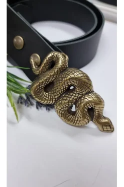 Hebilla dorada de serpiente ancha