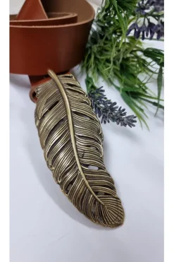 Hebilla dorada hoja alargada