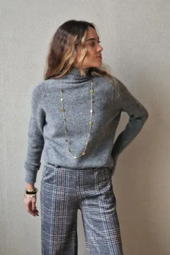Jersey cuello alto jaspeado gris