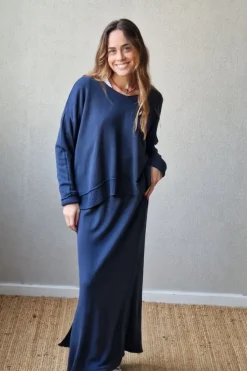 Jersey cuello pico con detalle canalé azul marino