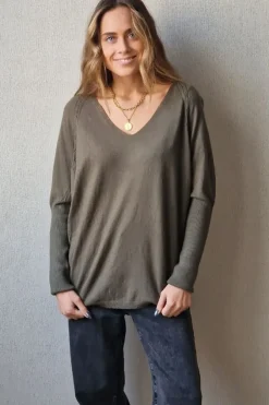 Jersey cuello pico con trenza oversize verde militar