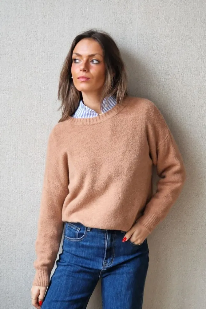 Jersey cuello redondo básico camel