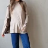 Jersey de cuello cisne con bolsillos topo