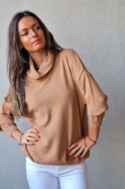 Jersey de cuello cisne punto frio camel