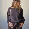 Jersey de cuello redondo con detalle en la manga marrón
