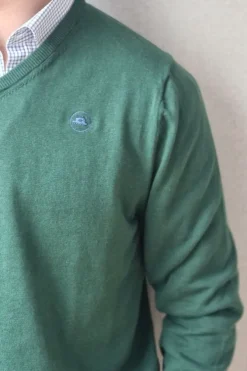 Jersey de hombre de cuello pico verde