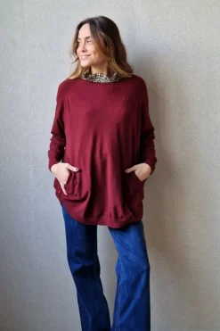 Jersey oversize con botones granate