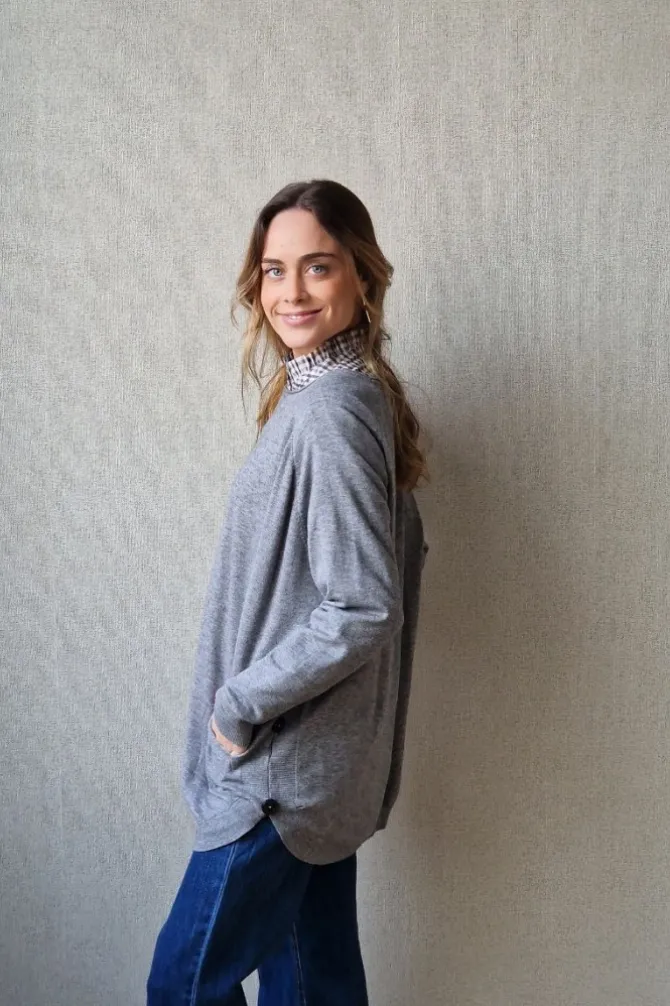 Jersey oversize con botones gris