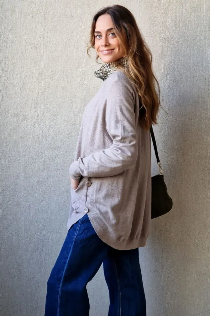 Jersey oversize con botones beige