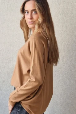 Jersey oversize con manga murciélago camel